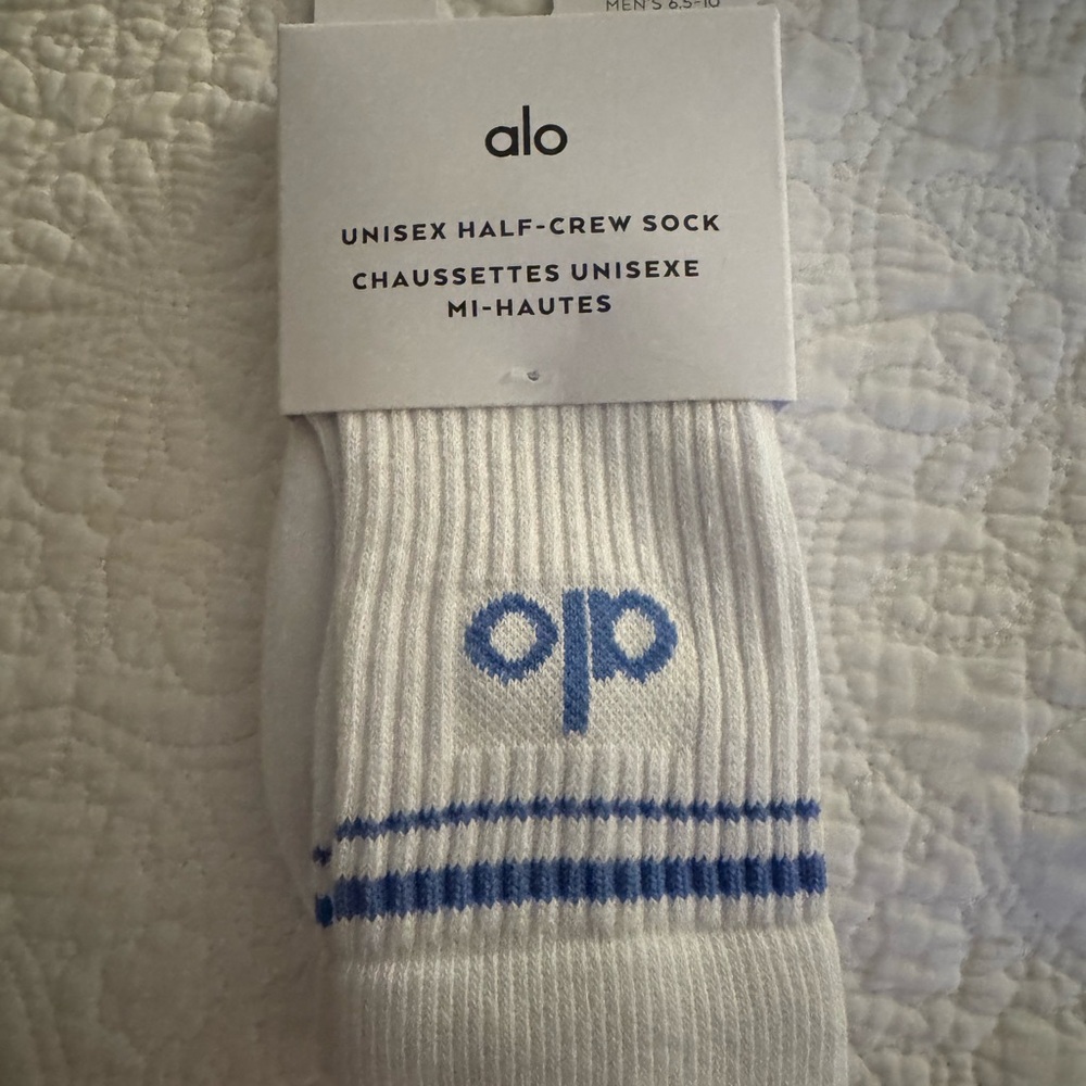 ALO Yoga Athletic crystal blue  Socks White and Blue with Ribbed